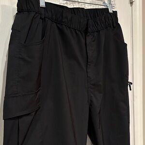 Black Cargo Pants/ golf capris